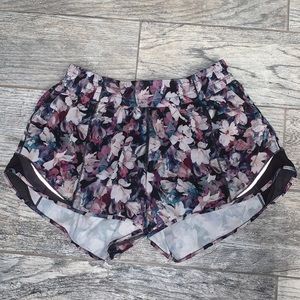 Lululemon Hotty Hot 4” short